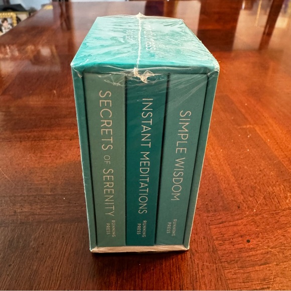 Mindfulness Mini Box Book Set Wisdom Serenity Meditations - Picture 1 of 6